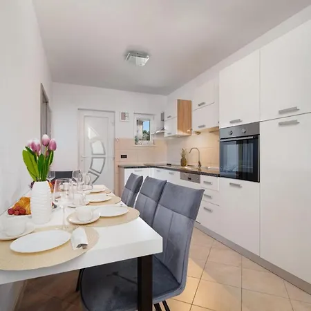 Apartman Kiara-rogoznica's Hidden Gem Rogoznica (Sibenik-Knin)