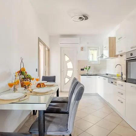 Apartamento Kiara Rogoznica (Sibenik-Knin)