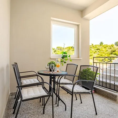 Apartament Kiara *