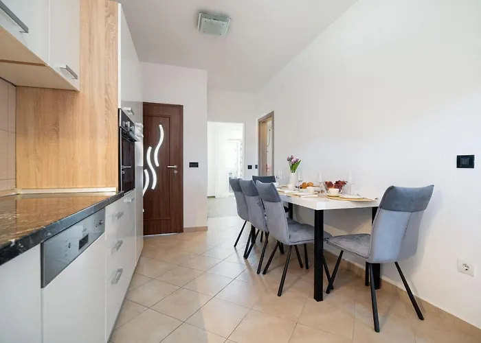 Kiara-rogoznica's Hidden Gem