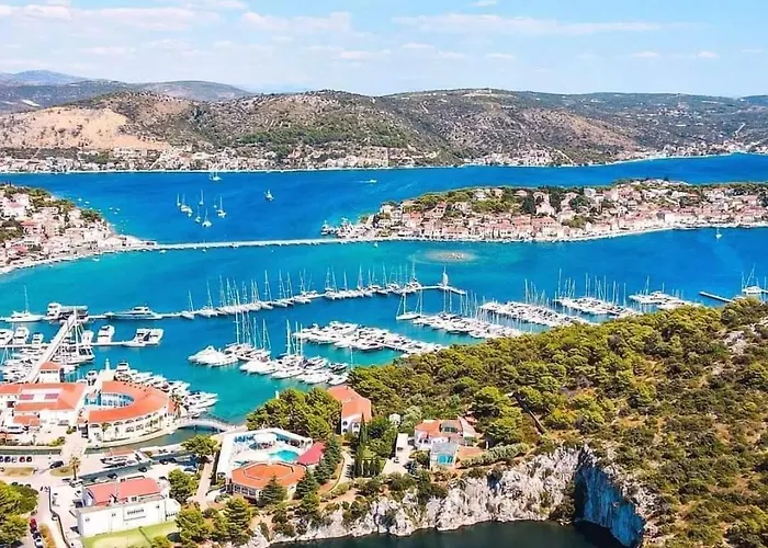 Kiara-rogoznica's Hidden Gem Apartamento Rogoznica (Sibenik-Knin)